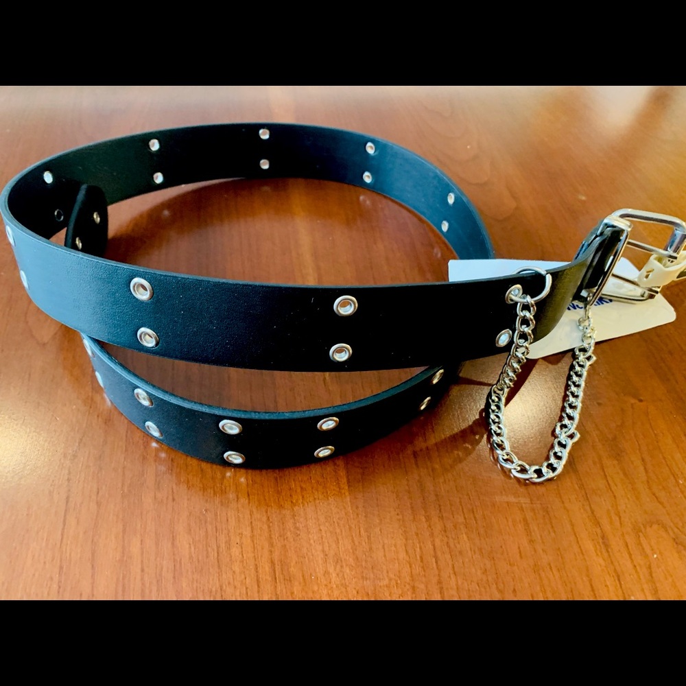 Beautiful black leather adjustable belt with two rows shiny metal eyelets 85 cm